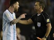 Lionel Messi prend quatre matchs suspension après avoir insulté arbitre