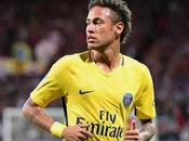 Officiel prise parole FOLLE Neymar dans vestiaire