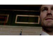 Arrow Oliver Queen lâche Bruce Wayne dans extrait