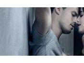 Critique Cinquante Nuances plus claires Christian Grey baisse pantalon