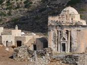 tombe intacte d'une ancienne femme noble mise jour l'île Sikinos dans Cyclades