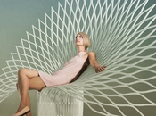 Superbe Peacock-L chaise studio Uufie