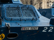 Gilets jaunes samedi Paris, police avait arme secrète