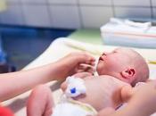NAISSANCE Premier bain retardé, allaitement exclusif augmenté