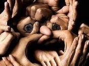 Avec mains, version (très) légèrement remaniée.