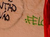 Chut Vous avez droit garder silence.