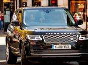 Janet Jackson déclenche fureur alors qu’elle tient téléphone volant voiture 80000