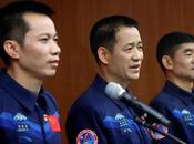 Trois astronautes chinois pied nouvelle station spatiale chinoise pour première fois, entamant mission trois mois