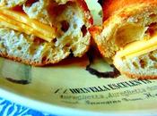 Sandwiche frauxmage suisse moutarde Dijon