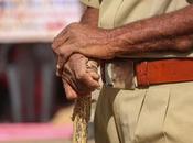 Semua Petugas Polisi Garis terdepan Nausad Hazir Dalam Pemulihan Gorakhpur