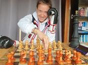 Lara mêle échecs boxe ring