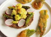 Chou-fleur, asperges radis galette croustillante lentilles, accompagnés tempuras fanes d'ail ours (Vegan)