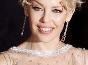 Kylie Minogue décorée Reine d'Angleterre
